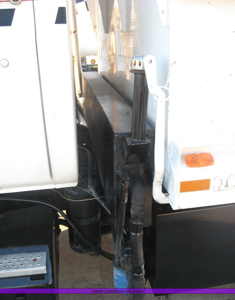 image for item 6419 1988 GMC Topkick ME6500 C7D064 tandem axle truck with 12' Doonan dump bed