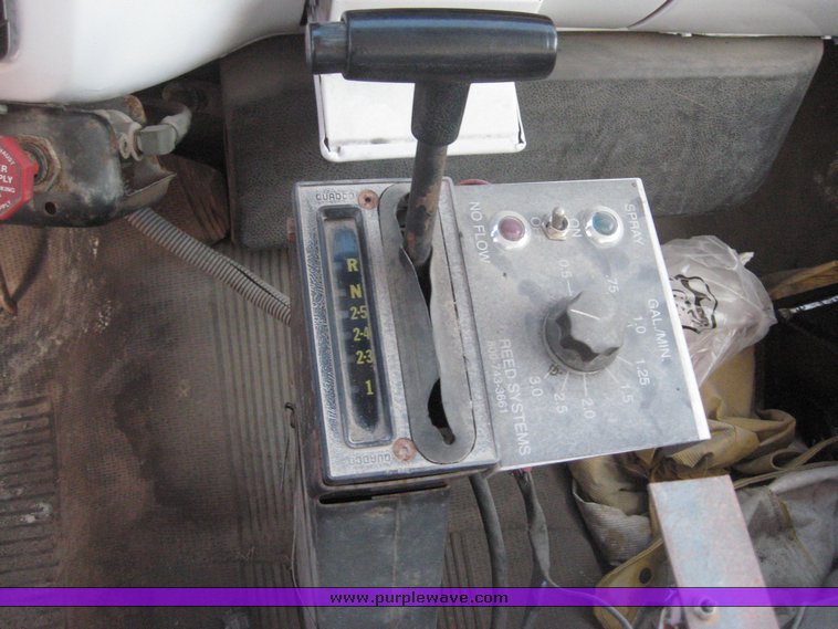 image for item 6419 1988 GMC Topkick ME6500 C7D064 tandem axle truck with 12' Doonan dump bed