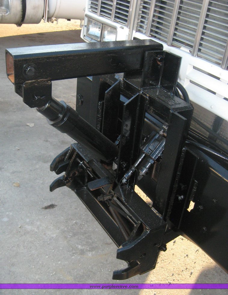 image for item 6419 1988 GMC Topkick ME6500 C7D064 tandem axle truck with 12' Doonan dump bed