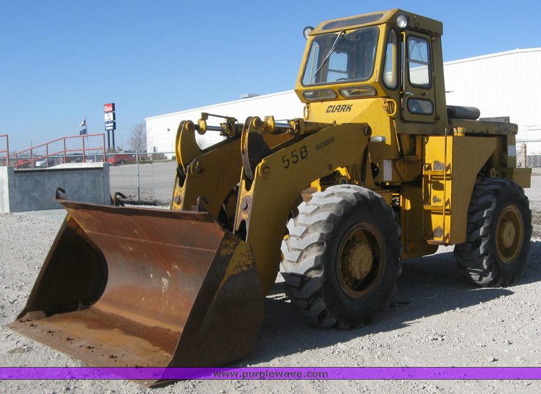 image for item 6595 Clark Michigan 55B rubber tired wheel loader