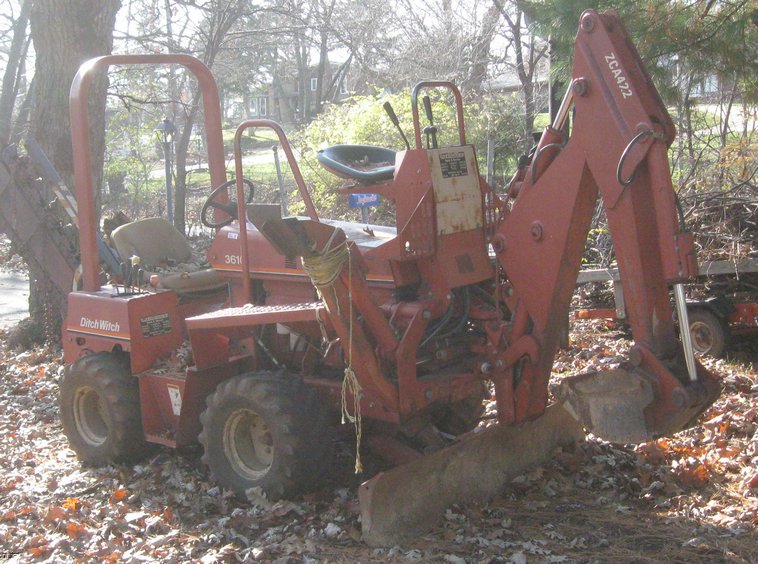 image for item 6612 1997 Ditch Witch 3610 wheeled trencher