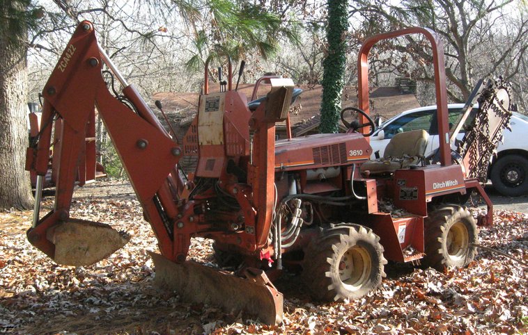 image for item 6612 1997 Ditch Witch 3610 wheeled trencher
