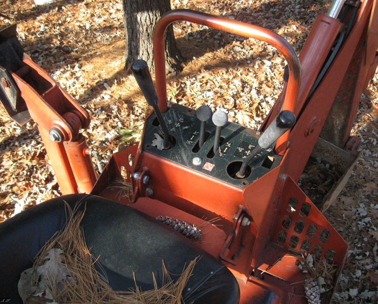 image for item 6612 1997 Ditch Witch 3610 wheeled trencher