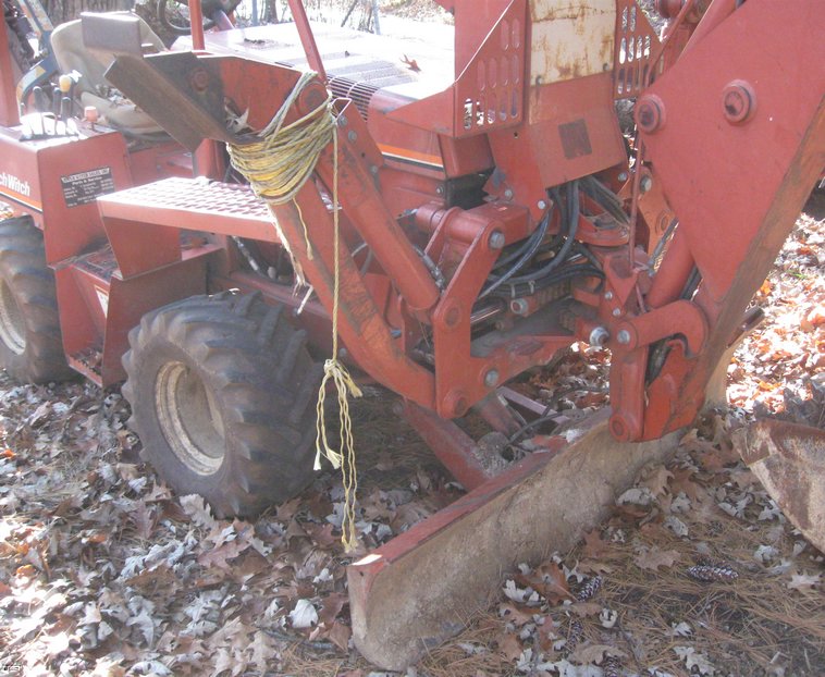 image for item 6612 1997 Ditch Witch 3610 wheeled trencher