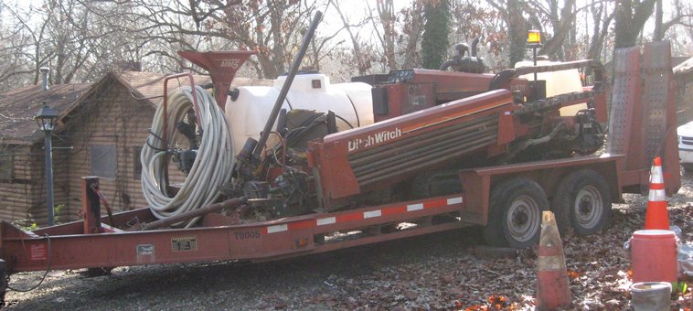 image for item 6613 1997 Ditch Witch JT-920 directional drill with trailer