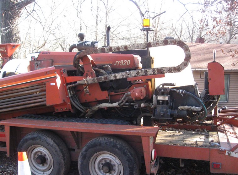 image for item 6613 1997 Ditch Witch JT-920 directional drill with trailer