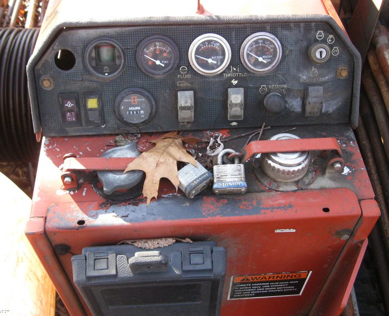 image for item 6613 1997 Ditch Witch JT-920 directional drill with trailer