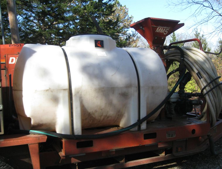 image for item 6613 1997 Ditch Witch JT-920 directional drill with trailer