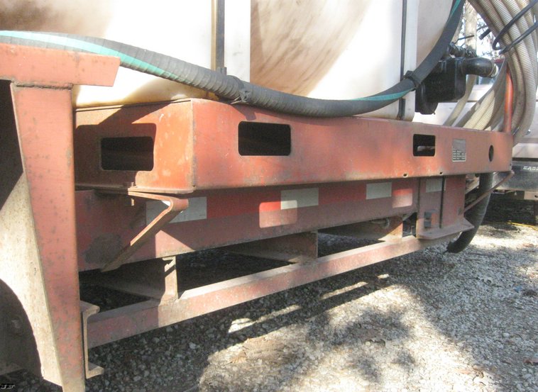 image for item 6613 1997 Ditch Witch JT-920 directional drill with trailer