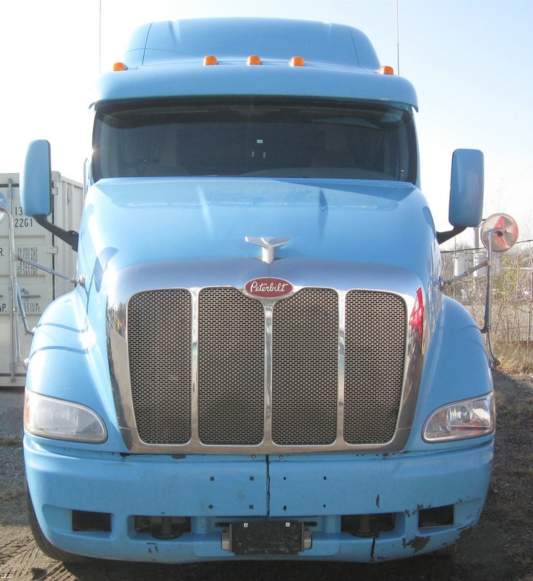 image for item 6617 2001 Peterbilt 387 semi truck