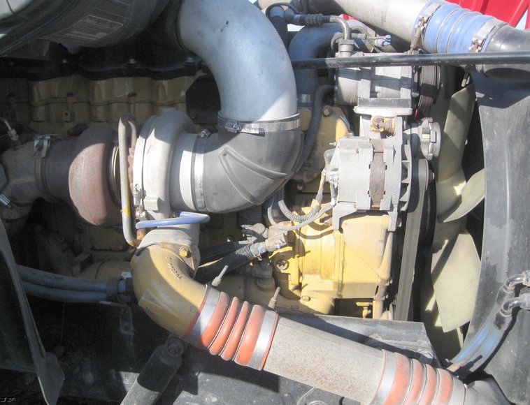 image for item 6617 2001 Peterbilt 387 semi truck