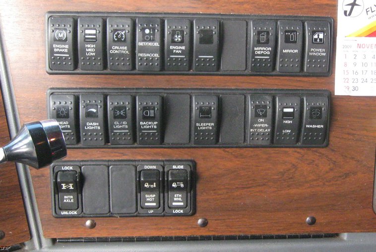 image for item 6658 2006 Western Star semi truck