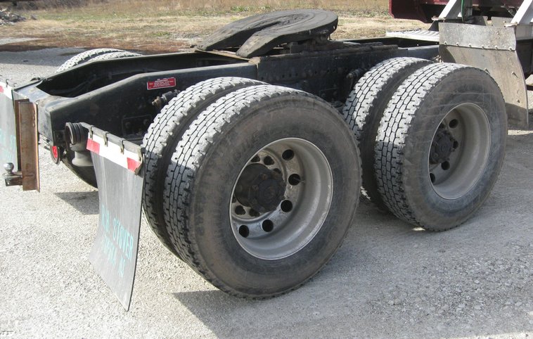 image for item 6658 2006 Western Star semi truck