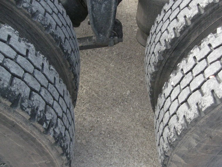 image for item 6658 2006 Western Star semi truck