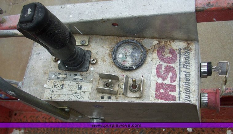 image for item 5007 2004 Skyjack SJ III 3226 scissor lift