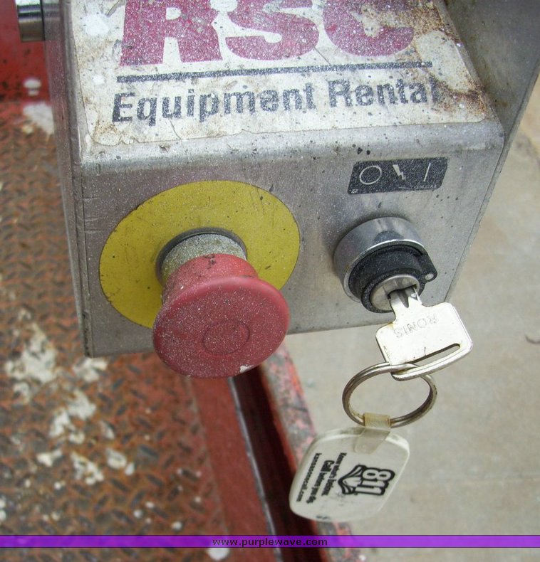 image for item 5007 2004 Skyjack SJ III 3226 scissor lift