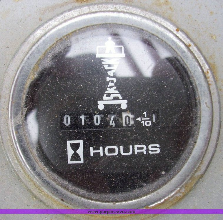 image for item 5008 2005 Skyjack SJ III 3219 scissor lift