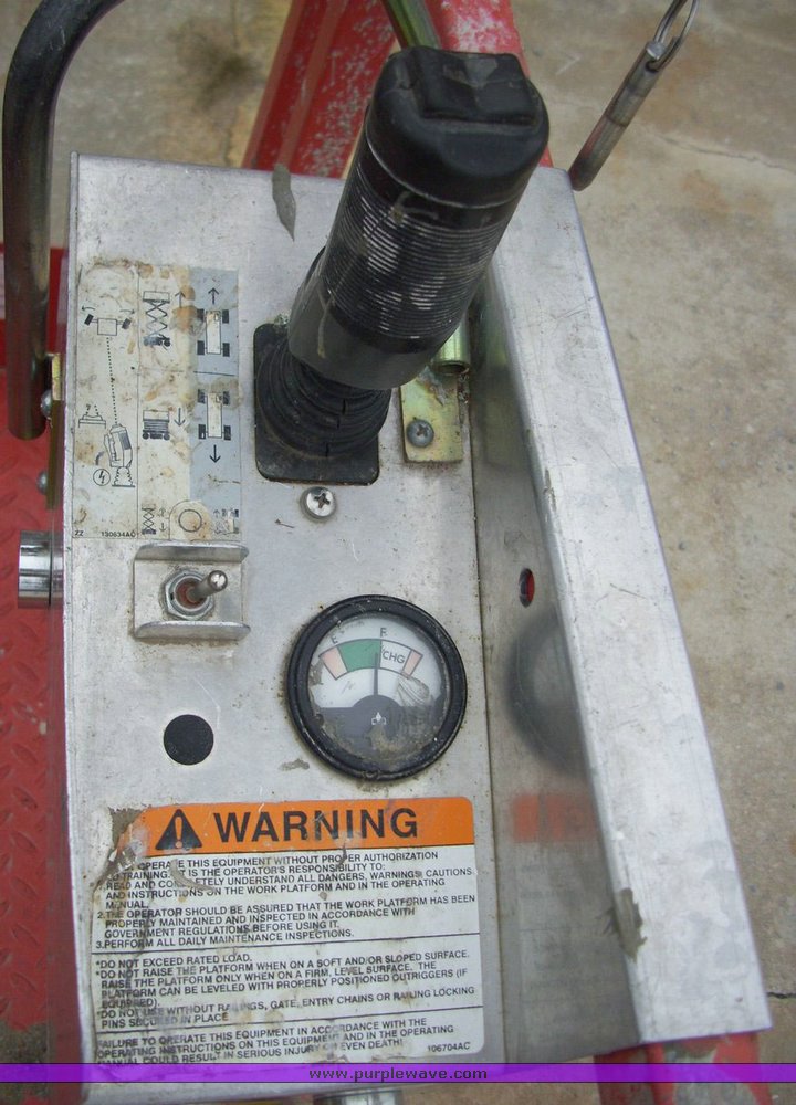 image for item 5008 2005 Skyjack SJ III 3219 scissor lift