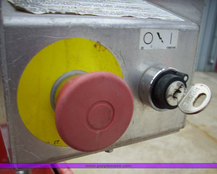 image for item 5008 2005 Skyjack SJ III 3219 scissor lift