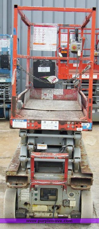 image for item 5009 2005 Skyjack SJ III 3219 scissor lift