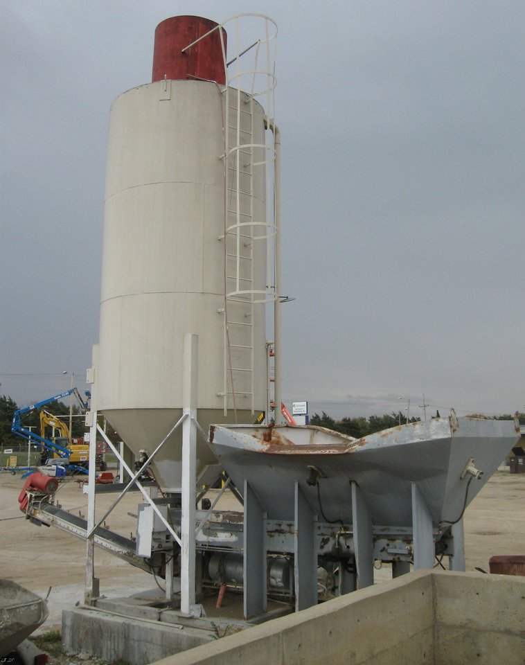 image for item 5952 1983 Cemen-tech CMS-100 cement dispenser