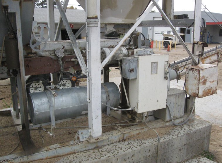 image for item 5952 1983 Cemen-tech CMS-100 cement dispenser