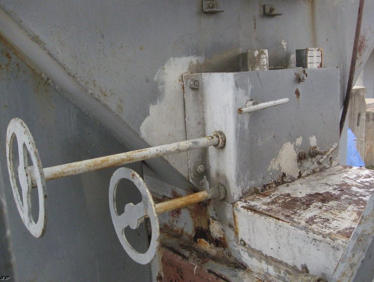 image for item 5952 1983 Cemen-tech CMS-100 cement dispenser