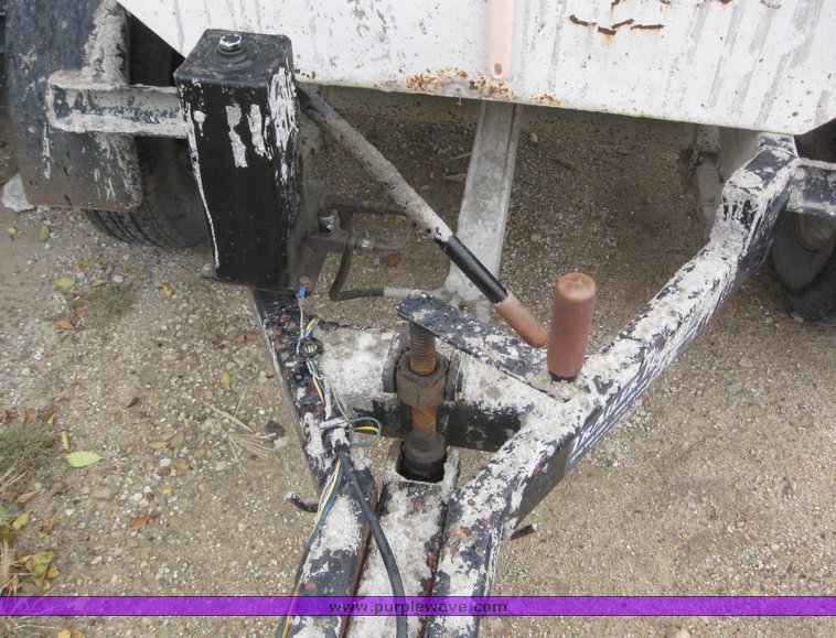 image for item 5954 2000 Trailer Haul cement dump trailer