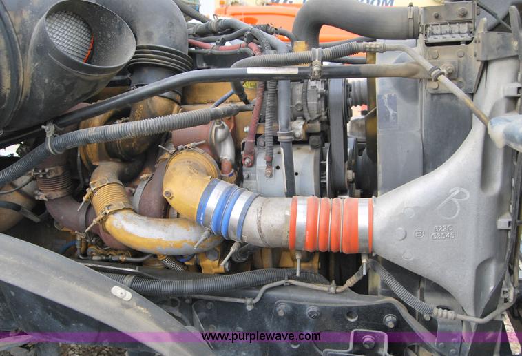 image for item 6032 2005 Freightliner CL120ST tandem axle truck tractor