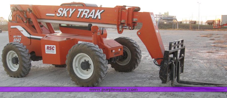 image for item 6596 2004 SkyTrack 6042 telehandler