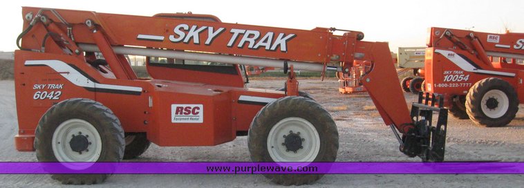 image for item 6596 2004 SkyTrack 6042 telehandler