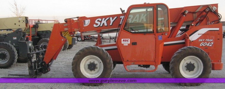 image for item 6596 2004 SkyTrack 6042 telehandler