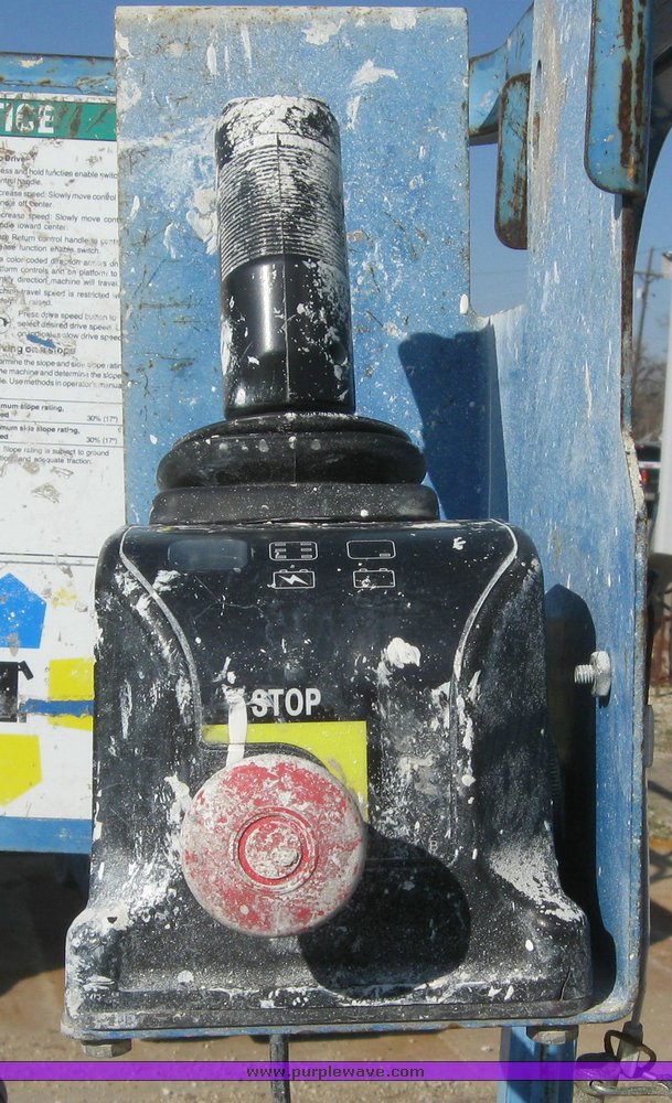 image for item 6599 2005 Genie GS-2032 scissor lift