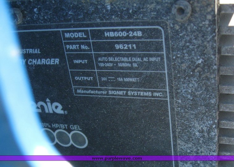 image for item 6599 2005 Genie GS-2032 scissor lift