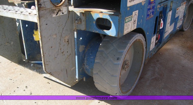 image for item 6601 2005 Genie GS-1930 scissor lift