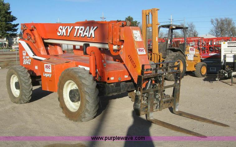 image for item 6620 2003 SkyTrack 8042 telehandler