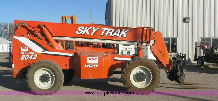 image for item 6620 2003 SkyTrack 8042 telehandler