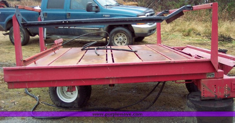 image for item 1151 Hoelscher 10 bale accumulator