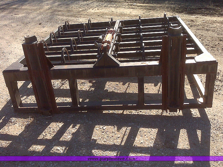 image for item 1151 Hoelscher 10 bale accumulator