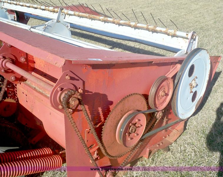 image for item 3047 Hesston P712 swather