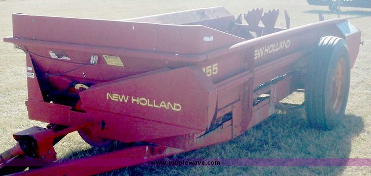 image for item 3048 New Holland 155 manure spreader