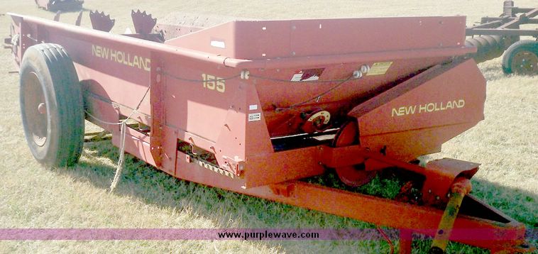image for item 3048 New Holland 155 manure spreader