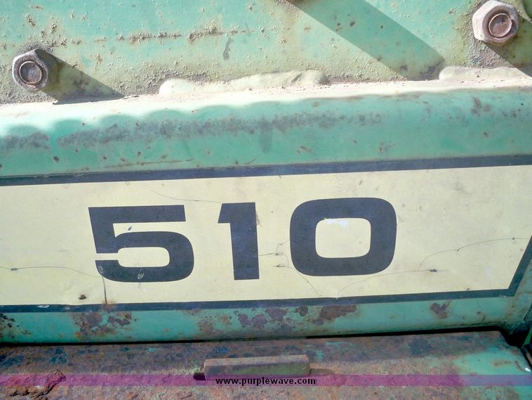 image for item 3058 John Deere 510 round baler