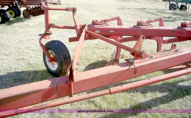 image for item 3060 International 720 seven bottom on-land plow