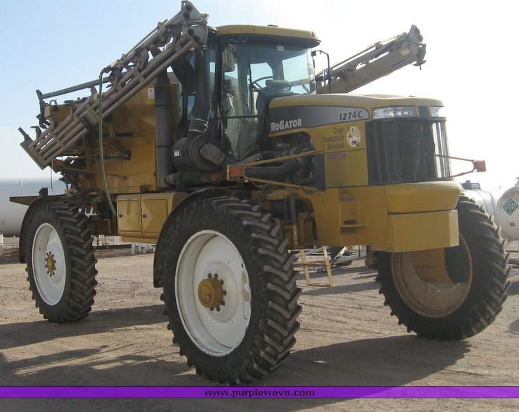 image for item 3732 2005 Rogator 1274C self propelled dry fertilizer spreader