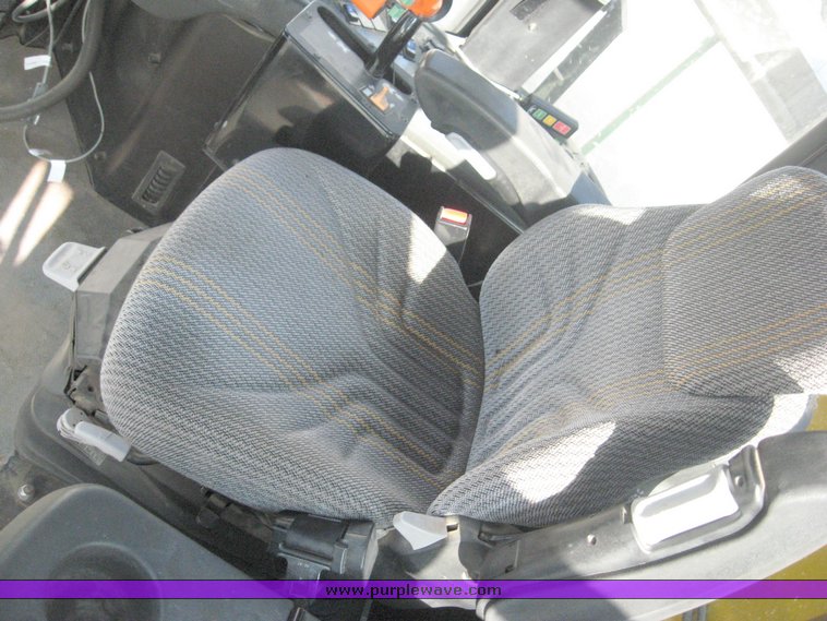 image for item 3732 2005 Rogator 1274C self propelled dry fertilizer spreader