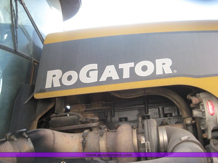 image for item 3733 2005 Rogator 1274C self propelled sprayer