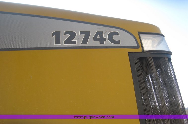 image for item 3733 2005 Rogator 1274C self propelled sprayer