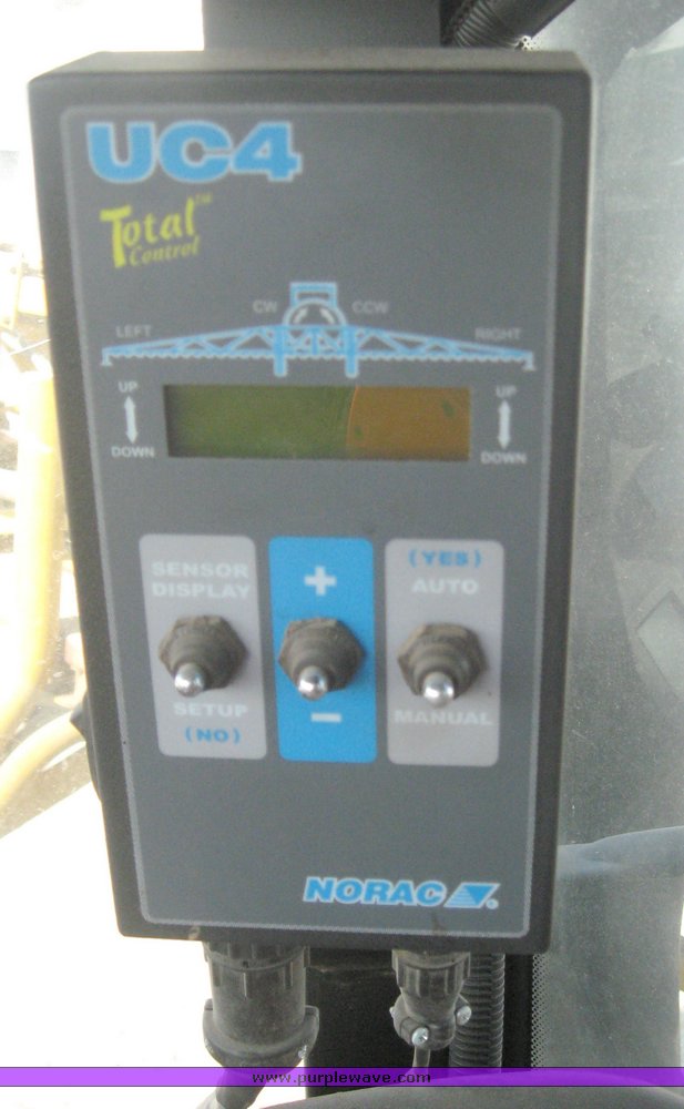 image for item 3733 2005 Rogator 1274C self propelled sprayer