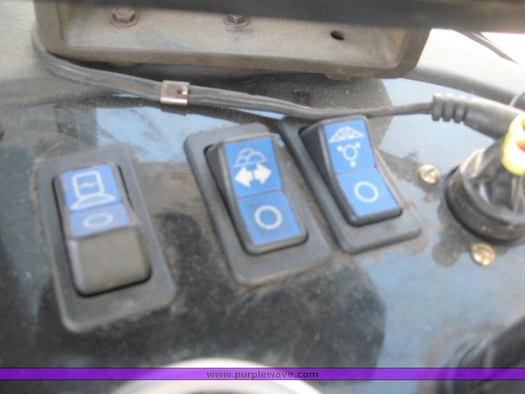 image for item 3733 2005 Rogator 1274C self propelled sprayer